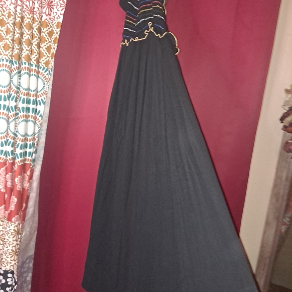 Halter summer dress - Picture 2 of 4